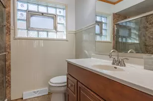 4308 W 59th St, Chicago, IL 60629 - Photo 10