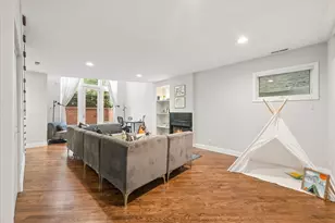 1021 N Winchester Ave, Chicago, IL 60622 - Photo 16