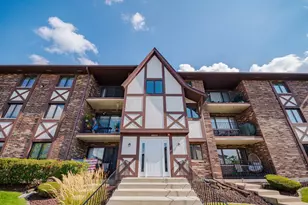 10532 Ridge Cove Dr, Chicago Ridge, IL 60415 - Photo 1