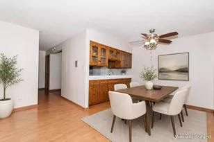 10532 Ridge Cove Dr, Chicago Ridge, IL 60415 - Photo 6