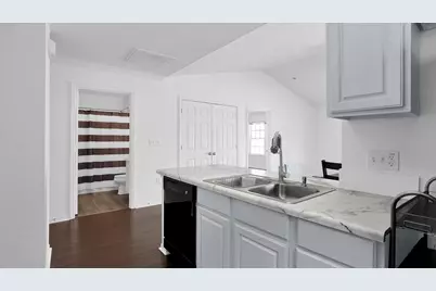 710 Yalow Drive, Champaign, IL 61822 - Photo 8