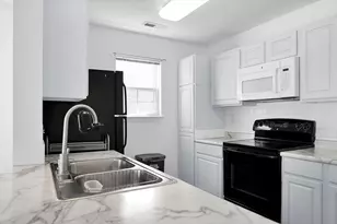 710 Yalow Dr, Champaign, IL 61822 - Photo 4