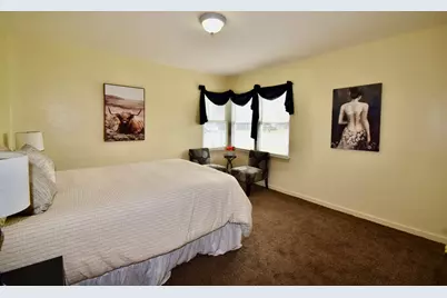 1645 Jackson Street, North Chicago, IL 60064 - Photo 12