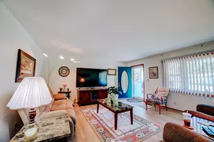 406 E Chestnut St, Hoopeston, IL 60942 - Photo 14