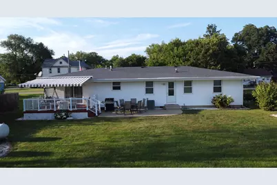 406 E Chestnut Street, Hoopeston, IL 60942 - Photo 6