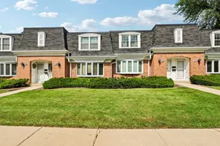 328 Eastern Ave, Barrington, IL 60010 - Photo 1