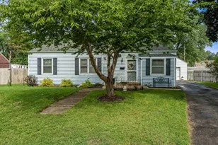 726 River Park Dr, Loves Park, IL 61111 - Photo 1
