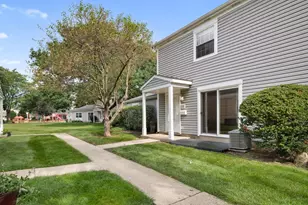 1229 Nova Ct, Wheeling, IL 60090 - Photo 2