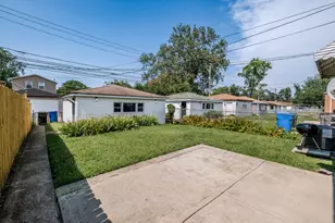 10226 S Torrence Ave, Chicago, IL 60617 - Photo 4