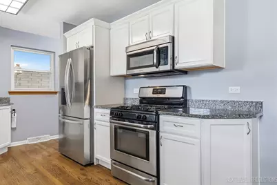 15 S 10th Street, Saint Charles, IL 60174 - Photo 8