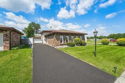 17808 S Hickory Street, Lansing, IL 60438 - Photo 2
