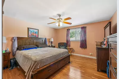 17808 S Hickory Street, Lansing, IL 60438 - Photo 8