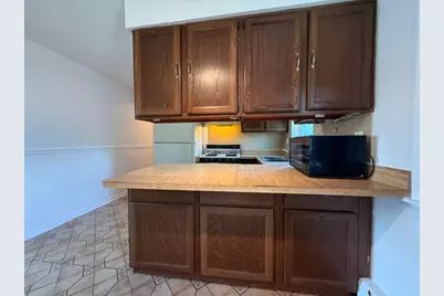 5779 N Northwest Highway #103, Chicago, IL 60631 - Photo 6