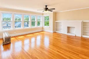4646 W Addison St, Chicago, IL 60641 - Photo 2