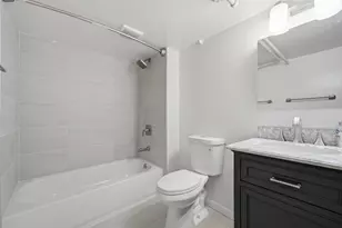 2638 N Central Park Ave, Evanston, IL 60201 - Photo 32