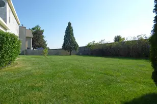 214 Magnolia Dr, North Aurora, IL 60542 - Photo 14