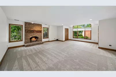 1441 E Hull Drive, Wheaton, IL 60189 - Photo 10
