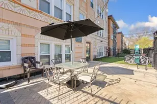 1521 W Sherwin Ave, Chicago, IL 60626 - Photo 12