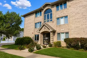 5258 W 79th St, Burbank, IL 60459 - Photo 1
