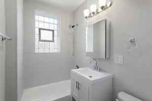 1634 W Howard St, Chicago, IL 60626 - Photo 8