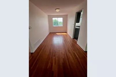 10125 Cherry Parkway #203, Skokie, IL 60076 - Photo 6