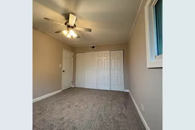 2500 W Birchwood Avenue #A, Chicago, IL 60645 - Photo 4