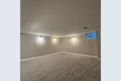 2500 W Birchwood Avenue #A, Chicago, IL 60645 - Photo 2