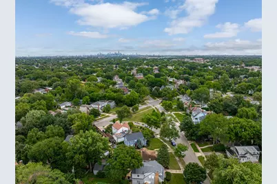 310 Shenstone Road, Riverside, IL 60546 - Photo 42