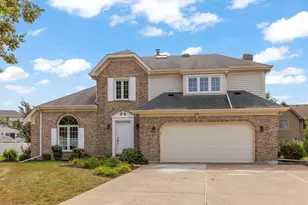 4532 Arbor View Dr, Lisle, IL 60532 - Photo 2