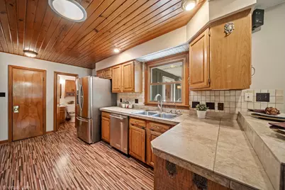 804 McHugh Road, Yorkville, IL 60560 - Photo 10