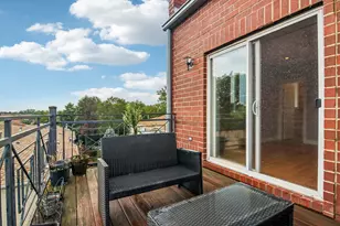 2049 W Morse Ave, Chicago, IL 60645 - Photo 26