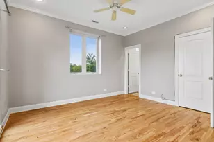 2049 W Morse Ave, Chicago, IL 60645 - Photo 16