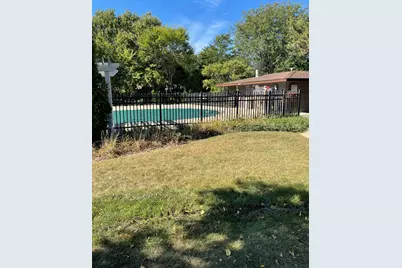 650 Perrie Drive #304, Elk Grove Village, IL 60007 - Photo 16