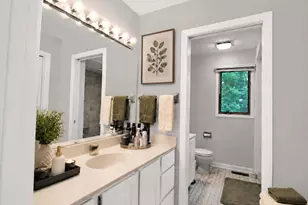 313 Whitmore Ln, Lake Forest, IL 60045 - Photo 28