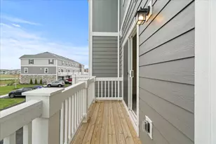 318 Basin Ct, Saint Charles, IL 60174 - Photo 18