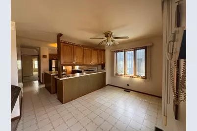 2726 Clarence Avenue, Berwyn, IL 60402 - Photo 8