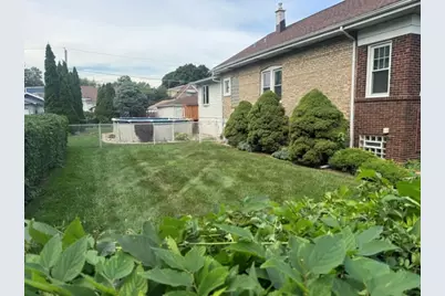 2726 Clarence Avenue, Berwyn, IL 60402 - Photo 4