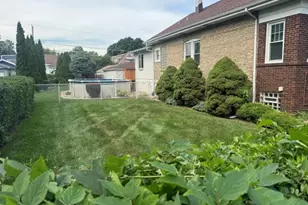 2726 Clarence Ave, Berwyn, IL 60402 - Photo 4