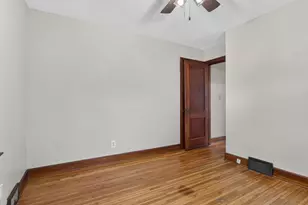 1618 S Center St, Bloomington, IL 61701 - Photo 16