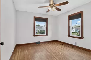 1618 S Center St, Bloomington, IL 61701 - Photo 10