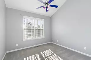 1075 Castleshire Dr, Woodstock, IL 60098 - Photo 16