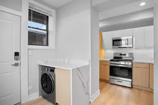 1704 W Juneway Terrace, Chicago, IL 60626 - Photo 8