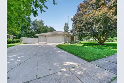 2230 N 1st Street, Dekalb, IL 60115 - Photo 28