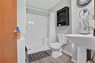 2230 N 1st St, Dekalb, IL 60115 - Photo 12