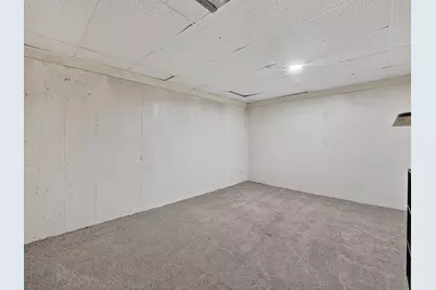 2230 N 1st Street, Dekalb, IL 60115 - Photo 26