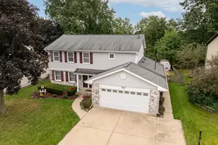 717 S Point Dr, Schaumburg, IL 60193 - Photo 30
