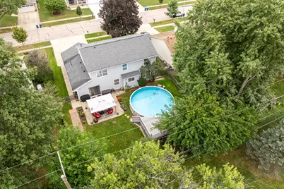 717 S Point Drive, Schaumburg, IL 60193 - Photo 8