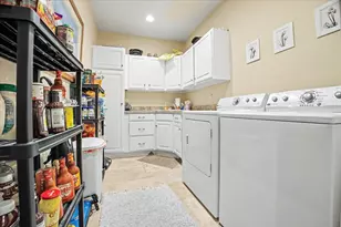 3608 Pamela Dr, Bloomington, IL 61704 - Photo 56