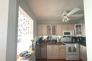 111 W Maple St, Chicago, IL 60610 - Photo 4