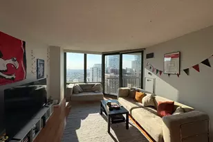 111 W Maple St, Chicago, IL 60610 - Photo 6
